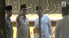 Bakal calon presiden Prabowo Subianto melakukan kunjungan ke Pesantren Tebuireng Jombang Jawa Timur, Kamis (6/9). Prabowo berharap dukungan dari warga nahdliyin pada pemilihan presiden tahun depan.