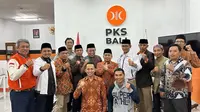 Ketua Fraksi PKS DPR RI Jazuli Juwaini&nbsp;konsolidasi struktur dan calon anggota legislatif di Kantor DPW PKS Bali Kota Denpasar, Minggu (23/7/2023). (Ist)