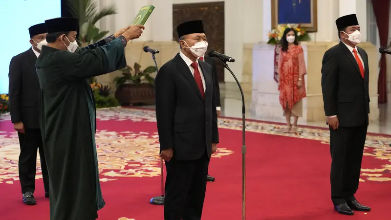 Presiden Jokowi Resmi Lantik Zulkifli Hasan Jadi Mendag dan Hadi Tjahjanto Menteri ATR/BPN