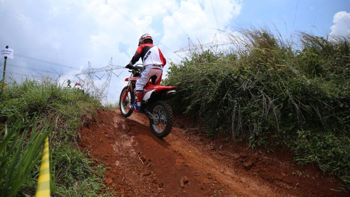 Honda crf150r в легковую машину
