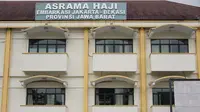 Pemerintah Provinsi Jawa Barat menyiapkan Asrama Haji Embarkasi Kota Bekasi sebagai pusat isolasi pasien Covid-19 tanpa gejala dan bergejala ringan. (Foto: Humas Jabar)