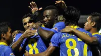 Tekad Arema Geser Persib dari Singgasana