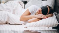 Ilustrasi tidur dengan penutup mata. Photo by Freepik