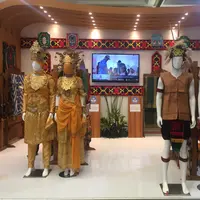 Kain khas Kalimantan