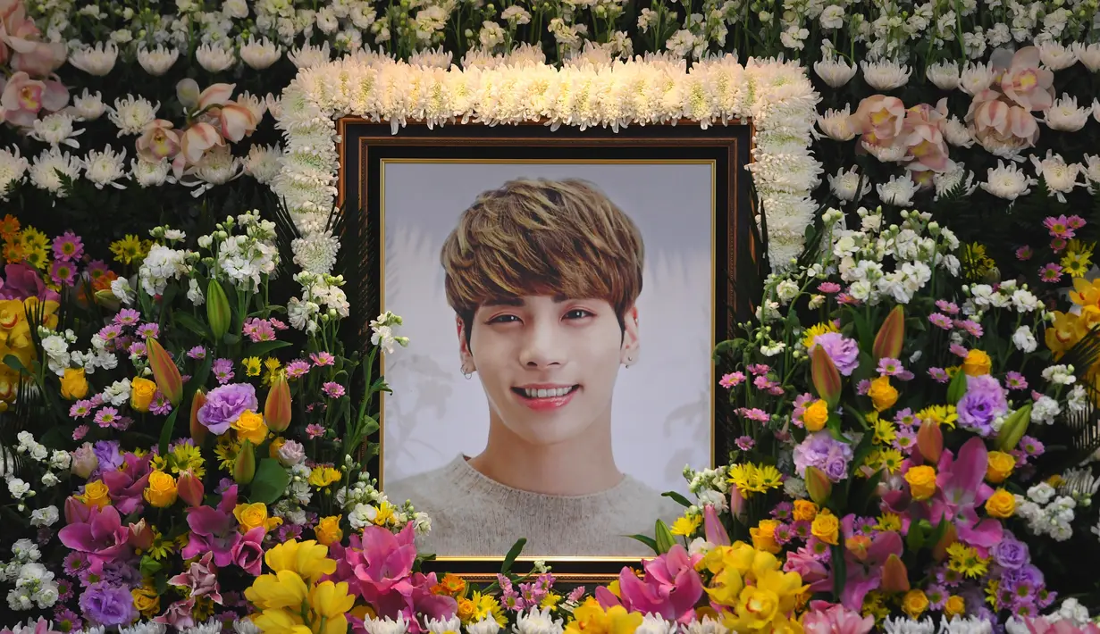Belakangan ini, mata publik sedang tertuju pada kabar meninggalnya Jonghyun SHINee. (CHOI Hyuk/pool/AFP)