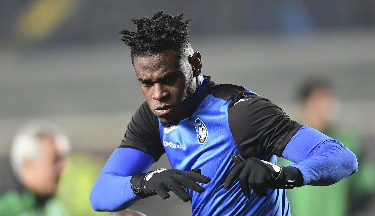 4. Duvan Zapata (Atalanta) - 17 gol dan 5 assist (AFP/Miguel Medina)