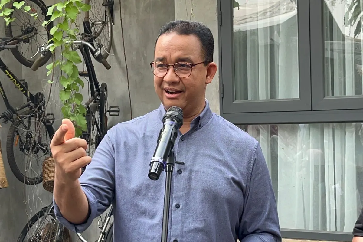 Mantan calon presiden (capres) Anies Baswedan Saat ditemui awak media di kediamannya, Jalan Lebak Bulus Dalam, Cilandak, Jakarta Selatan, Selasa (7/5/2024).