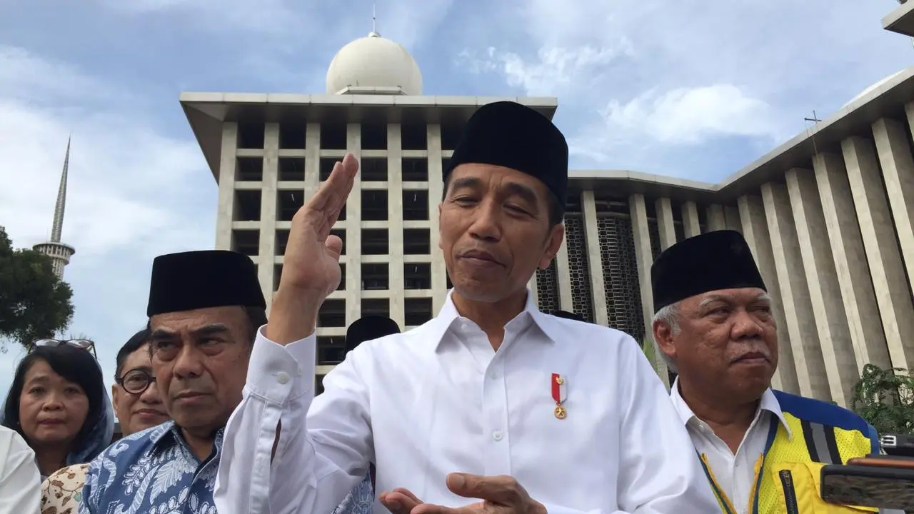 Jokowi menyetujui adanya rencana pembangunan terowongan bawah tanah untuk menghubungkan antara Masjid Istiqlal dan Gereja Katedral.