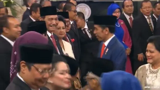 Momen Unik Didit Hediprasetyo Saat Dampingi Prabowo Bersalaman dengan Jokowi