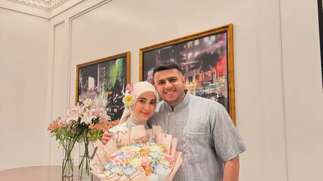 Momen Yislam Jaidi dapat kejutan. (credit:instagram.com/yislamaljaidi)