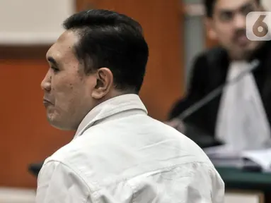 Terdakwa Kompol Kasranto menjalani sidang tuntutan kasus narkoba di Pengadilan Negeri Jakarta Barat, Senin (27/3/2023). (merdeka.com/Iqbal S. Nugroho)