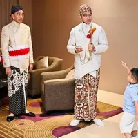 Foto Al Nahyan, Kaesang dan Presiden Joko Widodo (sumber Twitter @bobbynasution_)