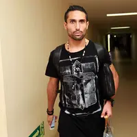 Para sahabat Julia Perez alias Jupe, datang silih berganti menjenguk dan memberikan semangat demi kesembuhan penyakitnya. Begitu juga mantan suaminya, Gaston Castano. (Nurwahyunan/Bintang.com)