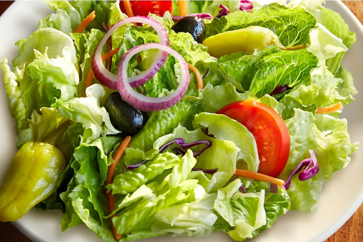 5 Tip Sajikan Sepiring Salad Sehat