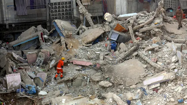 Gedung Ambruk di Pakistan, 13 Orang Tewas