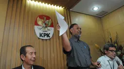 Politisi Partai Demokrat, Jero Wacik resmi ditetapkan menjadi tersangka tindak pidana korupsi terkait dengan pengadaan proyek di Kementerian ESDM pada 2011-2013, Jakarta, (3/9/14).(Liputan6.com/Herman Zakharia) 