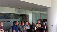 Menteri Perdagangan (Mendag) Zulkifli Hasan dan Jaksa Agung RI St Burhanuddin melakukan penandatanganan nota kesepahaman atau Memorandum of Understanding (MoU) di Kantor Kejaksaan Agung, Jakarta, Jumat (16/9/2022).