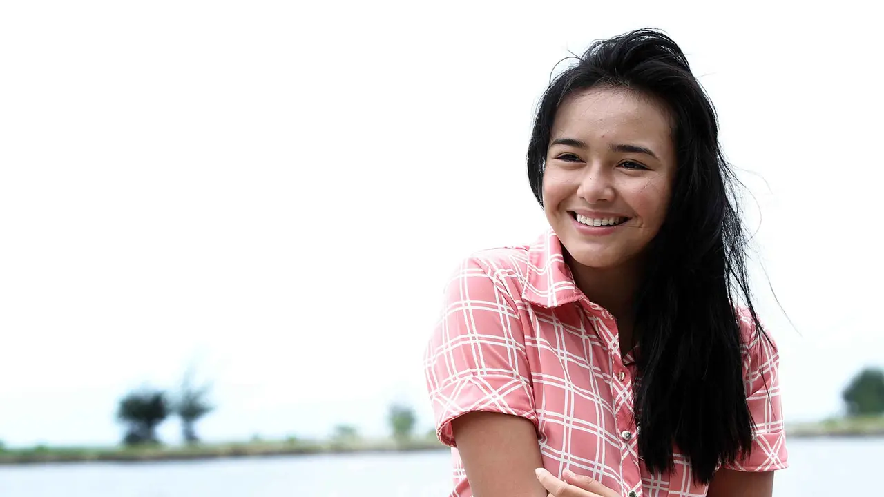 Dibadingkan dengan pacar Amanda Manopo pilih tahun baruan dengan keluarga. (Deki Prayoga/Bintang.com)