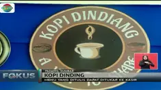 Pelanggan yang datang cukup menuliskan menu yang akan disumbangkan di secarik kertas, lalu ditempel di dinding.