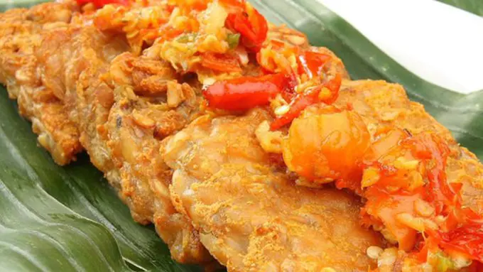 Tempe penyet sambal kencur/copyright indonesia food - blogger