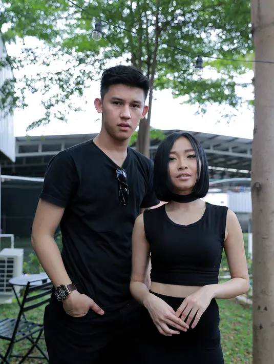Sejak keduanya dijodohkan diajang pencarian bakat, dan membuat duo diberinama Soundwave, kedua sering terlihat kompak. (Adrian Putra/Bintang.com)