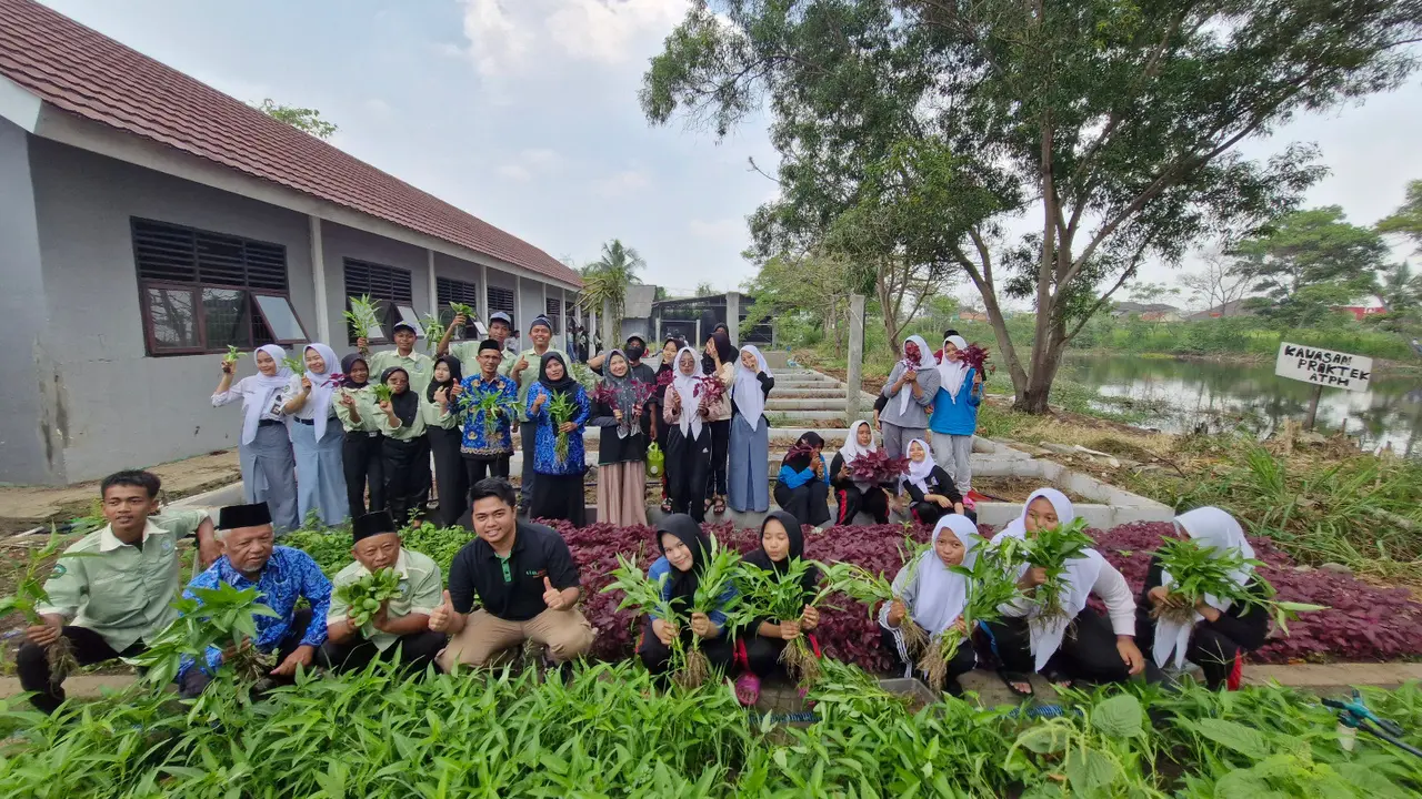 SMK di Kabupaten Tangerang Difasilitasi Pipa untuk Praktek Agribisnis Pertanian