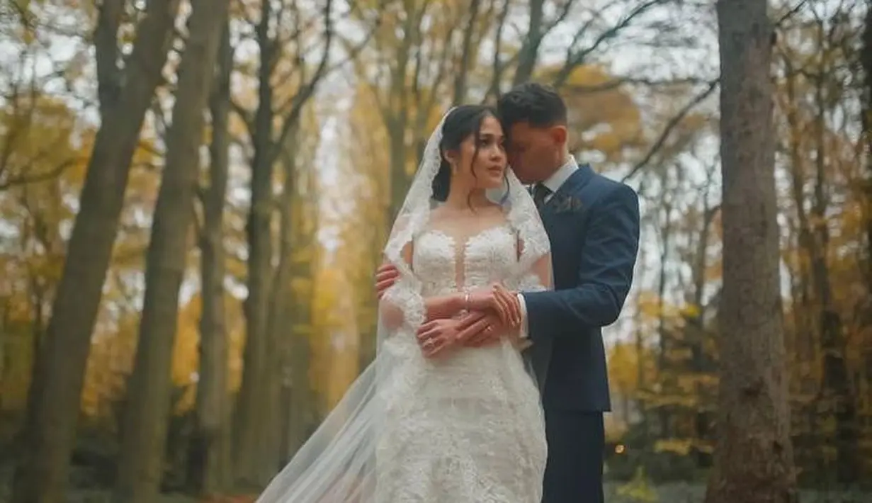 Gracia Indri memutuskan menambatkan hatinya pada Jeff dan menikah pada 2021 lalu. Setelah menikah, ia tinggal di negeri sang suami yakni, Belanda. (Instagram/graciaz14).