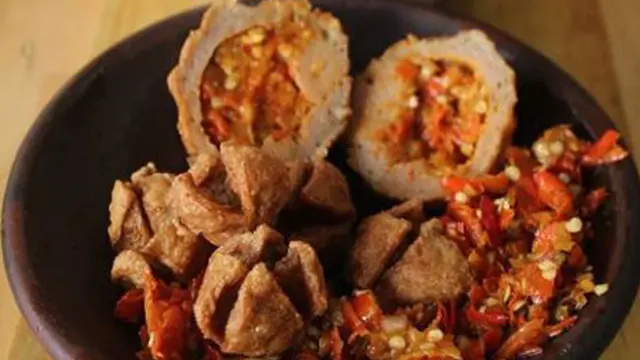 Bakso penyet