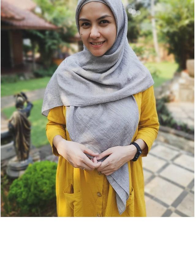 Jarang Muncul di Layar Kaca, Ini 7 Potret Terbaru Revalina S Temat