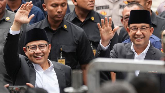 Salam Ketiga Capres Jelang Mengikuti Deklarasi Kampanye Pemilu Damai