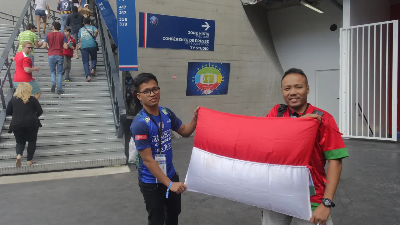 Aremania Nonton Piala Eropa
