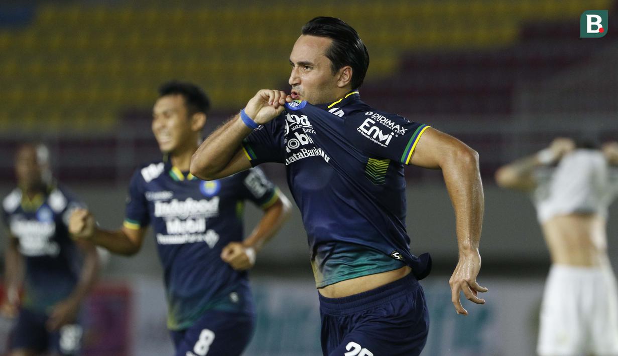 Sejauh ini, Ezra Walian telah merangkum tiga gol dari empat penampilannya di Piala Menpora. (Foto: Bola.com/Ikhwan Yanuar)