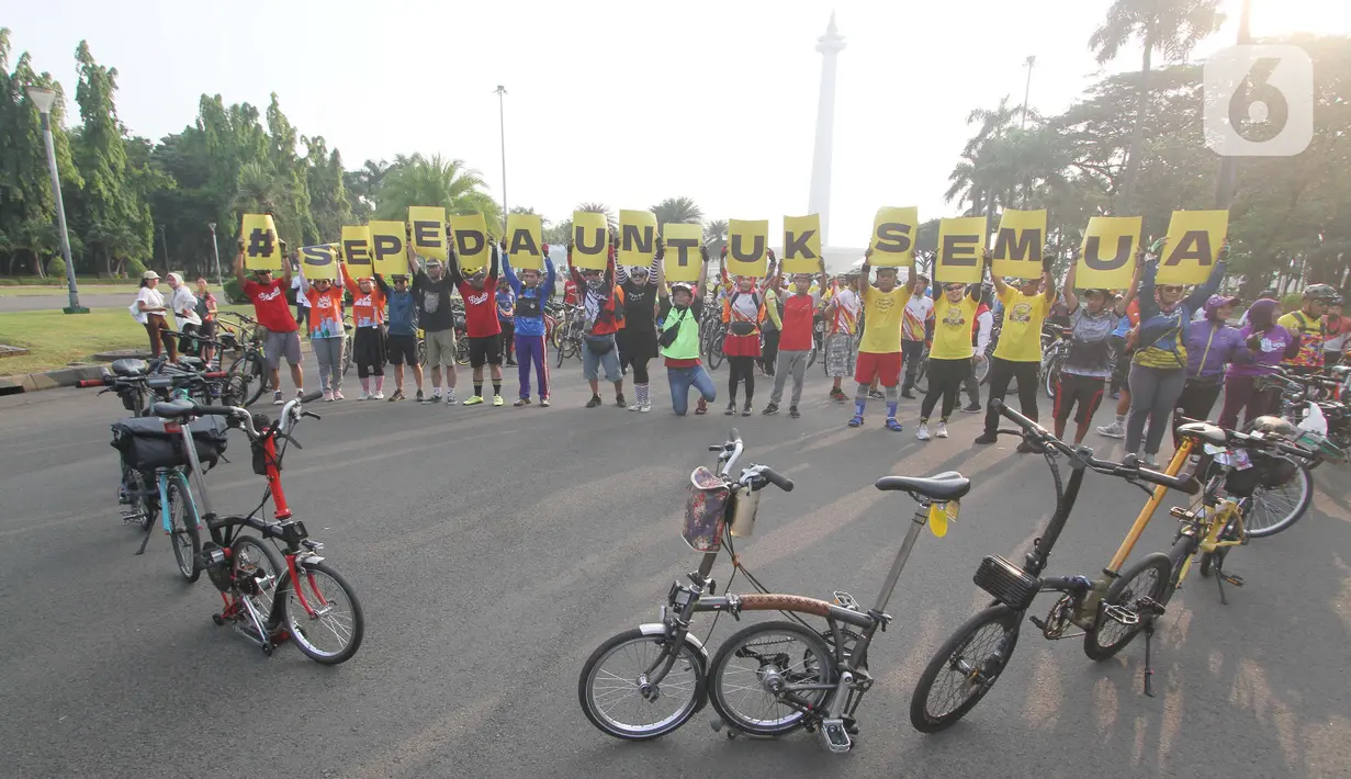 Sepeda merupakan alat transportasi alternatif yang sehat dan ekonomis serta mendukung keberlangsungan pembangunan berkelanjutan. (merdeka.com/imam buhori)