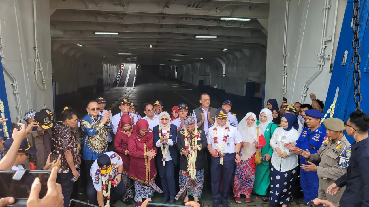 Penyebrangan perdana rute Pelabuhan Jangkar- Lembar NTB (Istimewa)