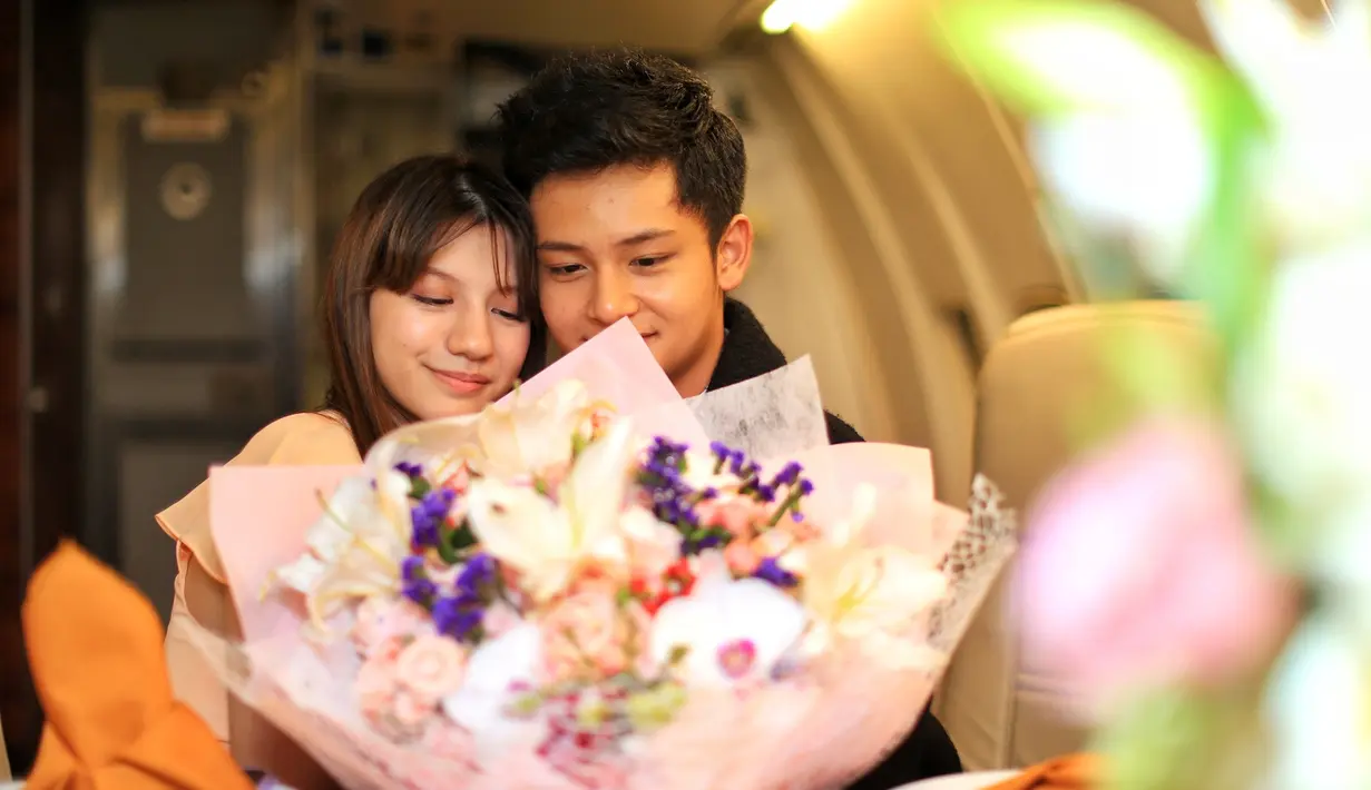 "Ini kejutan buat Cassie (Cassandra Lee) di malam valentine ini. Aku ajak ke tempat romantis ini, kita dinner juga," ucap Randy Martin ditemui Bintang.com saat malam valentine di Ancol, Jakarta Utara, Rabu (14/2/2017). (Adrian Putra/Bintang.com)