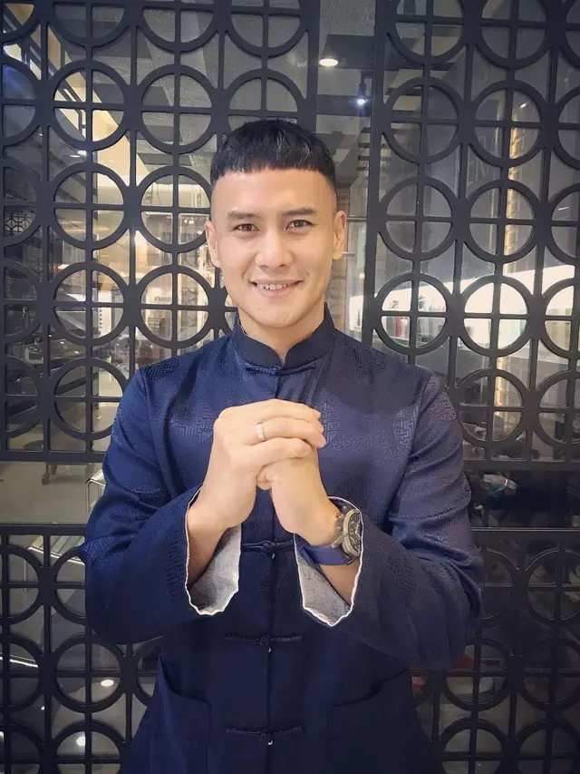 Rambut Poni Choky Sitohang