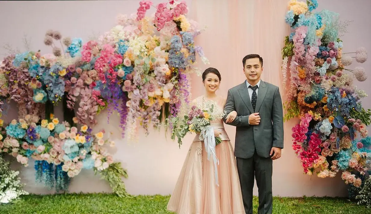 Sebab, keduanya telah menjalnin hubungan dalam waktu yang cukup lama. [Instagram/gritteagathaa]