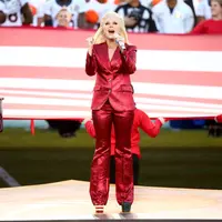 Lady Gaga ketika tampil di Super Bowl. (AFP/Bintang.com)