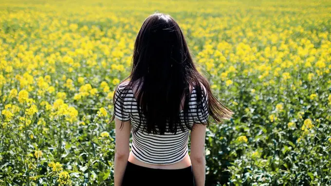 4 Cara Menepis Cemburu ke Mantan yang Sudah Punya Pacar Baru