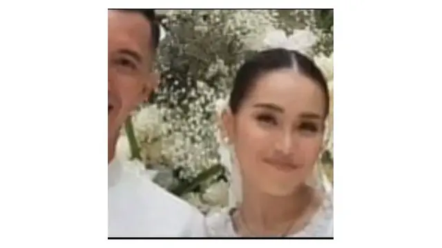 7 Potret Ayu Ting Ting Diduga Dilamar Anggota TNI, Ivan Gunawan Beri Selamat