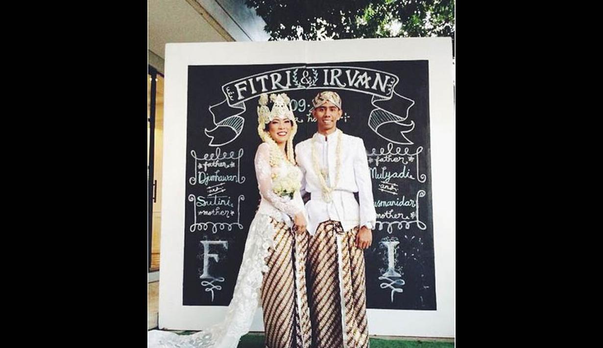 Pada 14 September 2014 lalu, presenter kocak Fitri Tropica dan Irvan Hanafi resmi menikah, (13/10/14). (instagram.com/fitrop)
