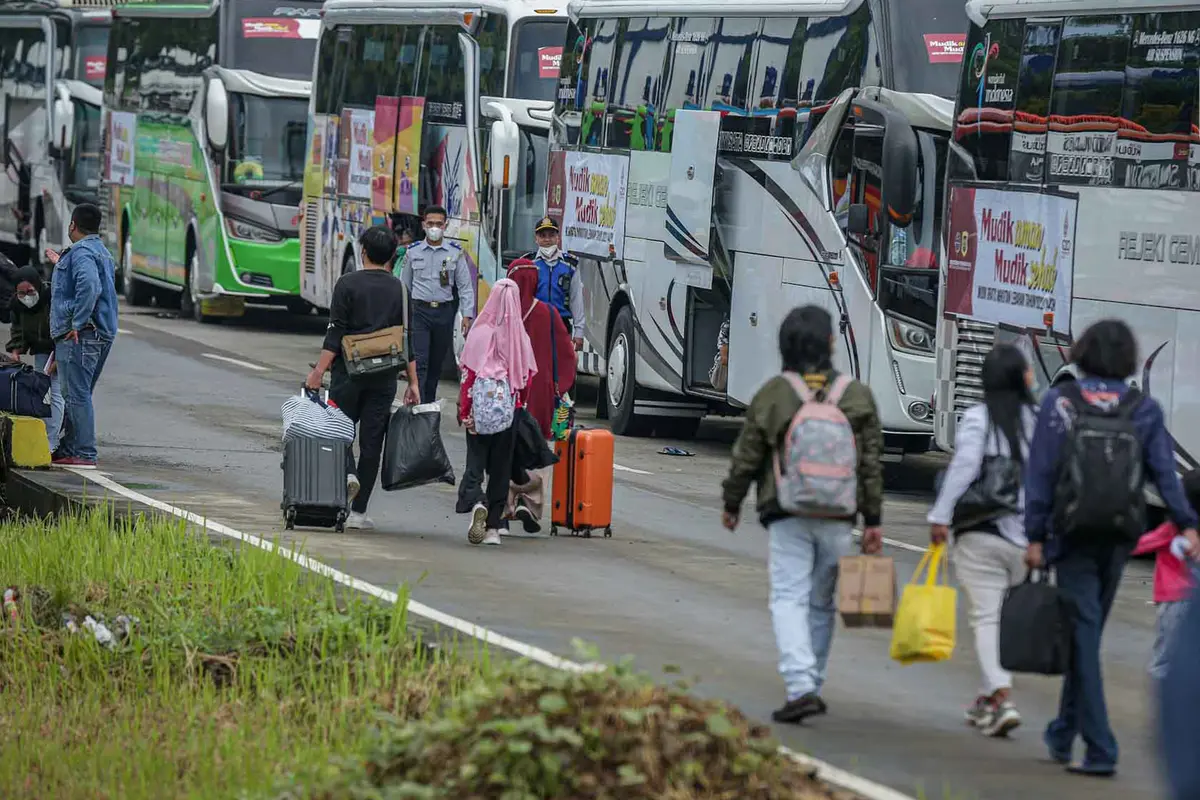 Peserta Mudik Gratis Kemenhub Penuhi Terminal Jatijajar Depok
