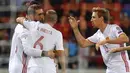 Para pemain Spanyol merayakan gol Sergio Ramos saat melawan Liechtenstein pada laga grup G kualfikasi Piala DUnia 2018 di Rheinpark Stadion, Vaduz, (5/9/2017). Spanyol menang 8-0. (Gian Ehrenzeller/Keystone via AP)