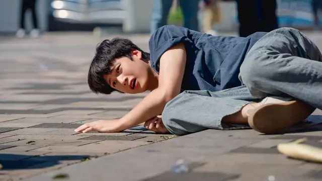 Na In Woo dalam Jinxed at First. (KBS 2TV via Soompi)
