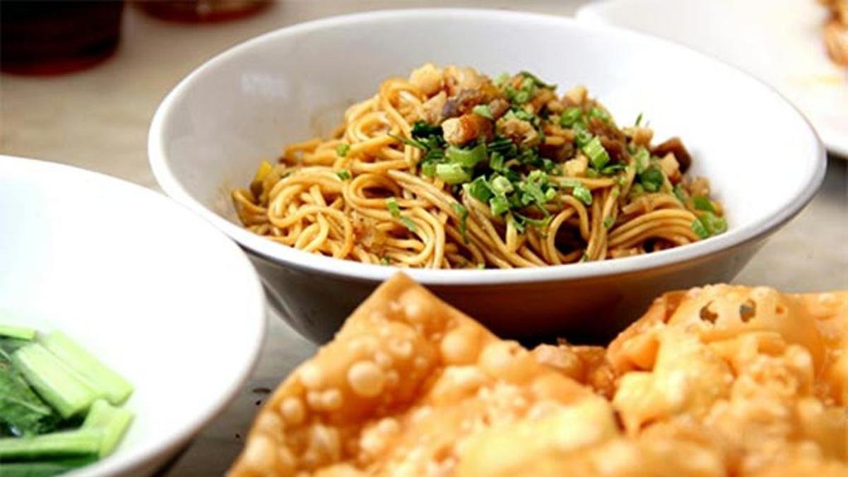 Trik Sederhana Foto Makanan Estetik dengan Komposisi Simetris, Siapkan Sebelum Berangkat Liburan