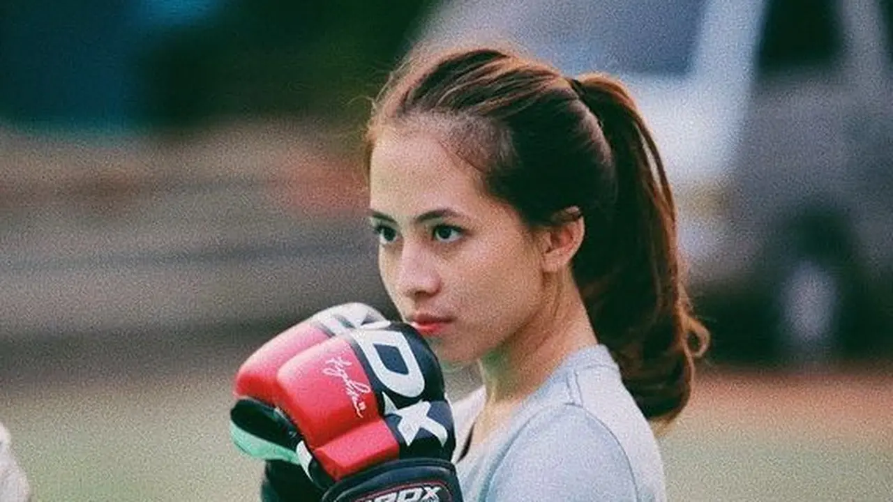 Bakal Tanding Tinju, Ini 8 Potret Adisty Zara dan Lula Lahfah saat Olahraga