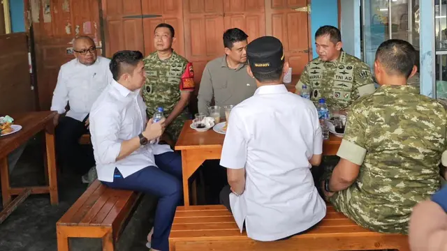 Sekretaris Kabinet (Seskab) Teddy Indra Wijaya ngopi bareng KSAD Jenderal Maruli Simanjuntak, Gubernur Sumatera Utara Bobby Nasution.