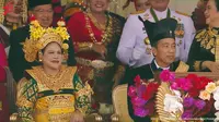 Presiden Joko Widodo (Jokowi) dan Ibu Negara Iriana menikmati penampilan Putri Ariani di acara HUT ke-78 Republik Indonesia (HUT ke-78 RI) pada Kamis (17/8/2023) di Istana. (YouTube Sekretariat Presiden)