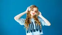Ilustrasi Mendengarkan Musik Klasik Credit: pexels.com/ElenaB