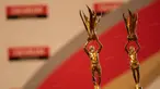 Piala Djarum Superliga 2017 dipamerkan saat jumpa pers di Hotel Kempinski, Jakarta, Rabu (11/1/2017). Sempat absen, Djarum Superliga tahun ini akan diselenggarakan di kota pahlawan, Surabaya. (Bola.com/Vitalis Yogi Trisna)